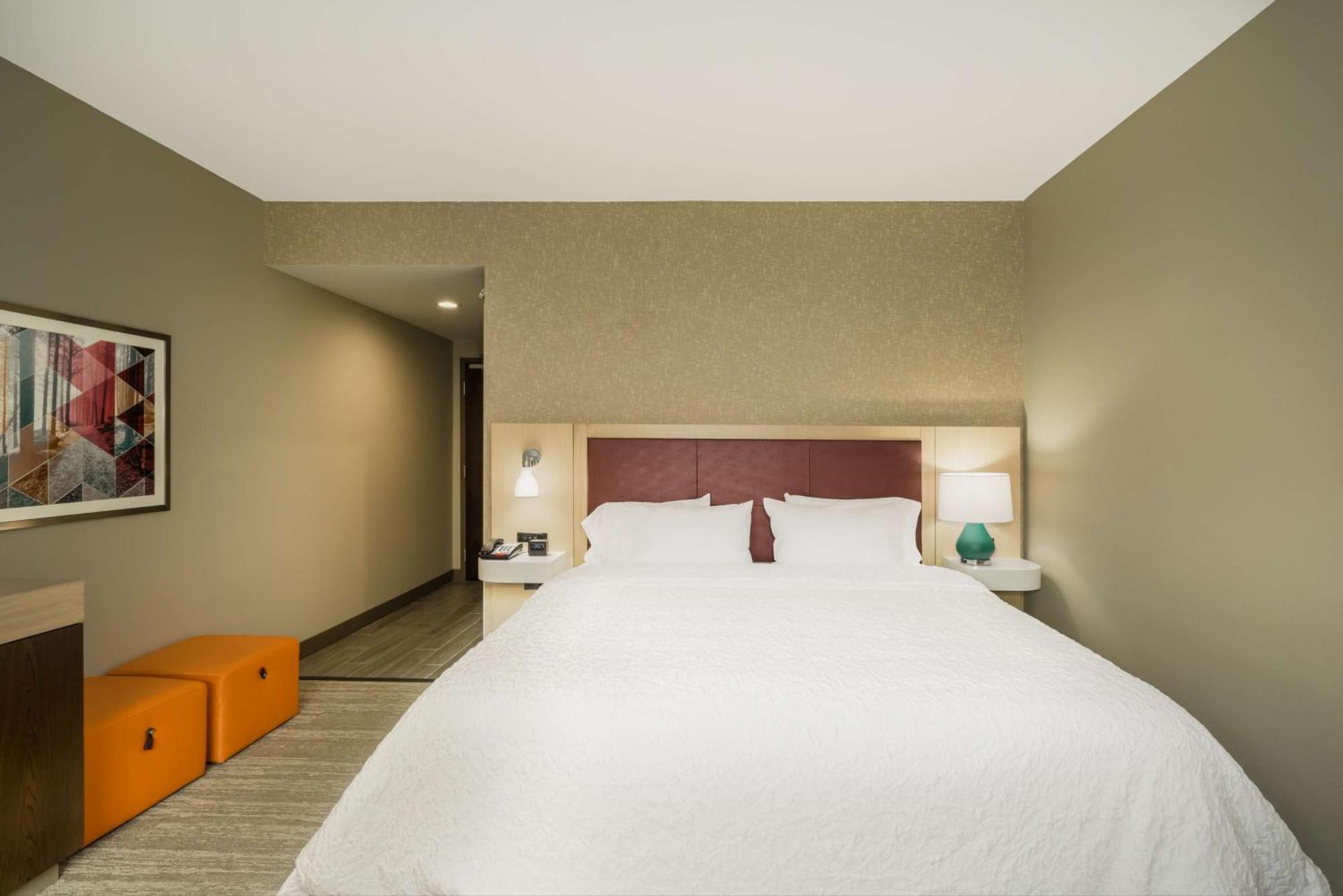 Hampton Inn Newport Exterior foto